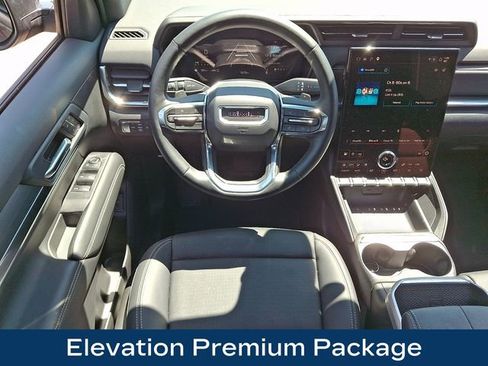 Used 2025 GMC Terrain Elevation w/ Elevation Premium Package AWD/4WD image 3