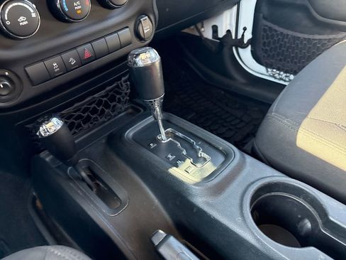 Used 2016 Jeep Wrangler Sport image 28