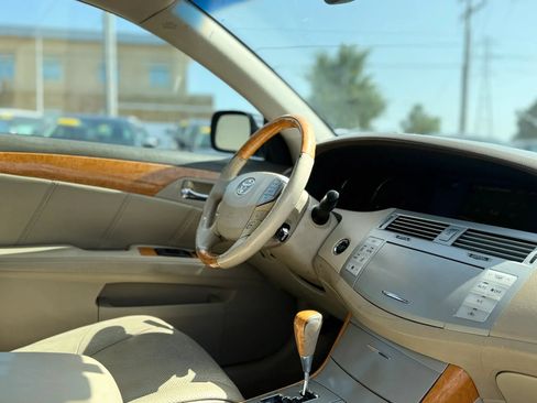 Used 2006 Toyota Avalon Limited FWD image 24