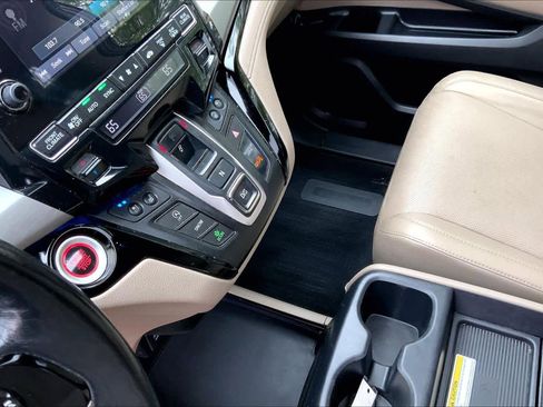 Used 2019 Honda Odyssey Elite image 17