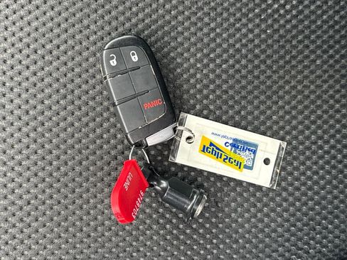 Used 2017 Dodge Journey Crossroad image 29