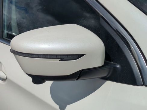 Used 2017 Nissan Rogue Sport SL w/ SL Premium Package image 12