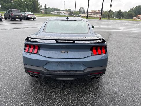 Used 2025 Ford Mustang GT RWD image 8