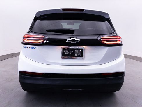 Used 2023 Chevrolet Bolt LT w/ Infotainment Package FWD image 18