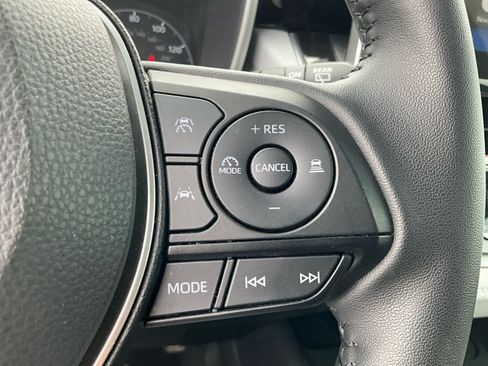 Used 2025 Toyota Corolla SE w/ SE Package FWD image 20