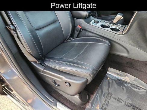 Used 2016 Jeep Grand Cherokee Limited w/ Luxury Group II image 24