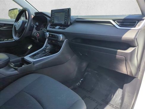 Certified 2021 Toyota RAV4 LE image 27
