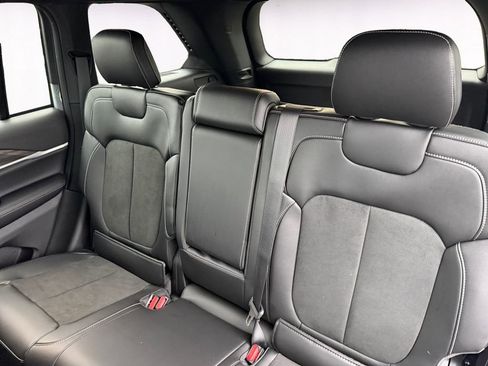 New 2026 Jeep Grand Cherokee Altitude AWD/4WD image 13