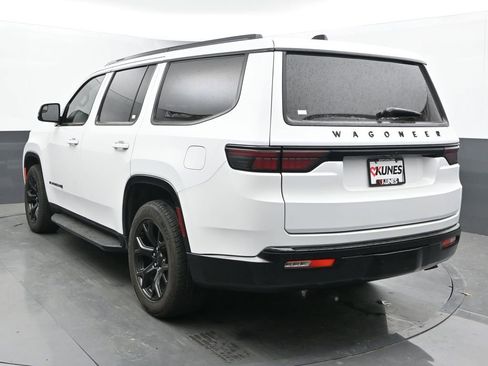 Used 2024 Jeep Wagoneer Series II AWD/4WD image 9