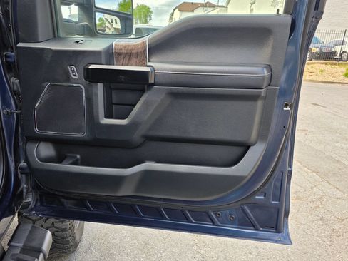 Used 2018 Ford F250 Lariat w/ Lariat Ultimate Package AWD/4WD image 36