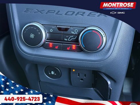 Used 2025 Ford Explorer Platinum w/ LUX Leather Package AWD/4WD image 12