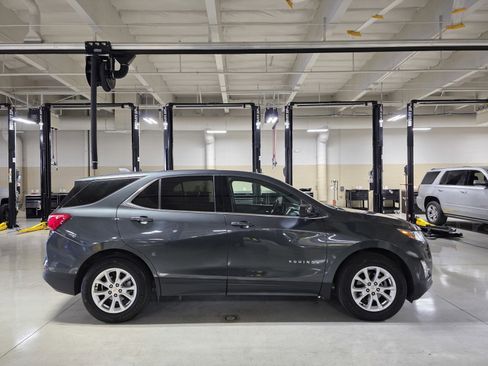 Used 2020 Chevrolet Equinox LT image 8