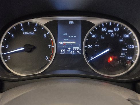 Used 2025 Nissan Versa S FWD image 23
