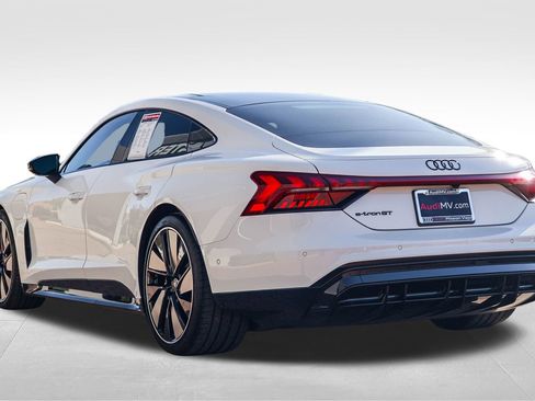 Used 2023 Audi e-tron GT Prestige image 4