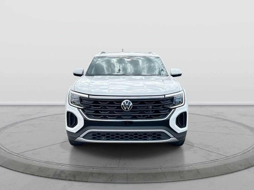 Used 2024 Volkswagen Atlas Cross Sport SE FWD image 3
