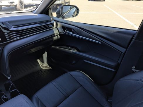 Used 2025 Toyota Camry XSE image 15