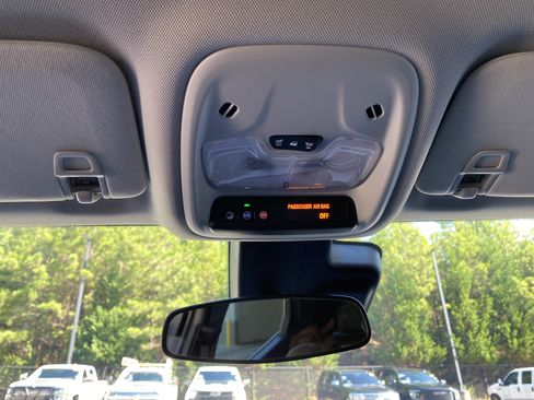 Used 2023 Chevrolet Bolt EUV LT w/ Driver Confidence Package FWD image 31
