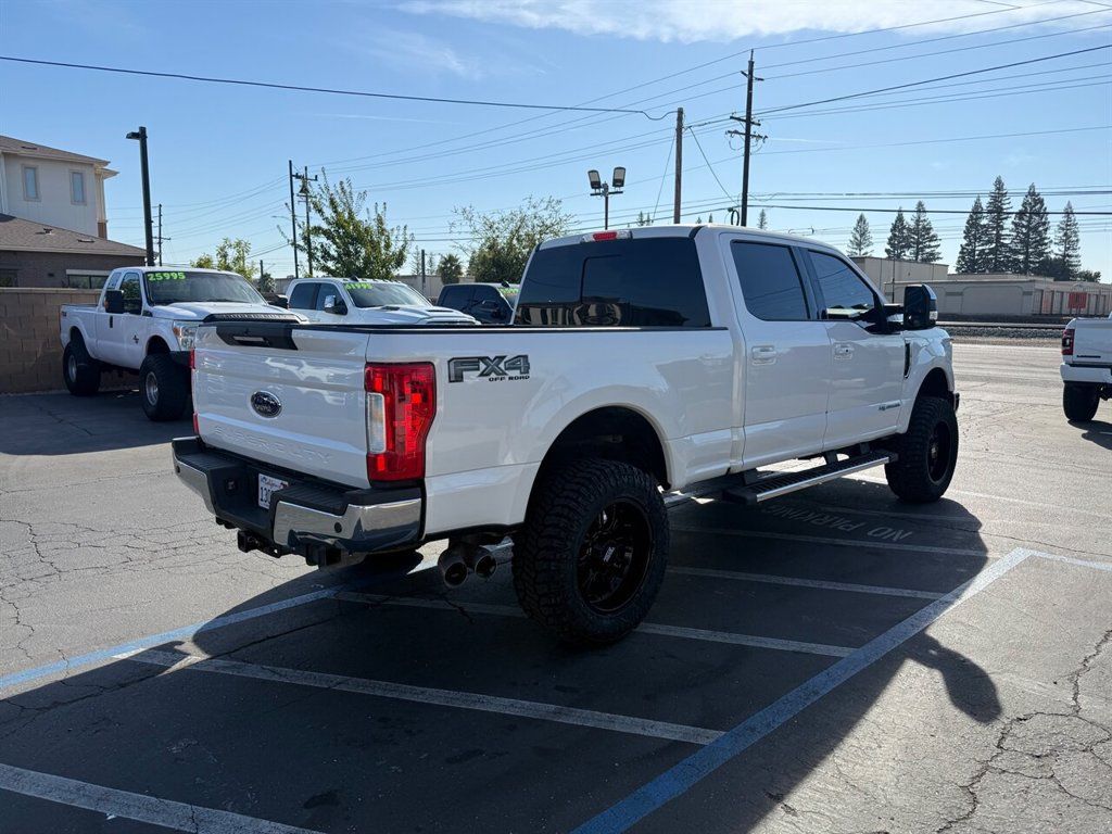 Used 2017 Ford F250 Lariat w/ Lariat Ultimate Package AWD/4WD image 5