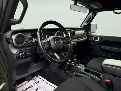 Used 2022 Jeep Gladiator Willys image 18
