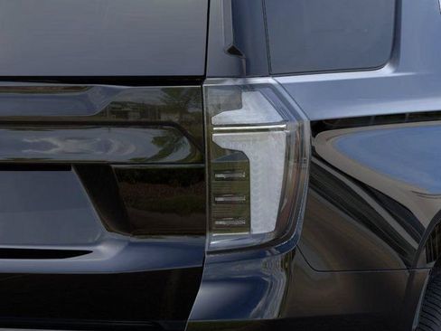 New 2026 Chevrolet Tahoe High Country w/ Sun And Tow Package AWD/4WD image 11