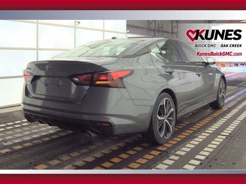 Used 2024 Nissan Altima 2.5 SR image 16