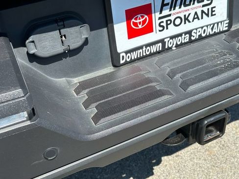 Certified 2022 Toyota Tundra Platinum w/ Advanced Package AWD/4WD image 40