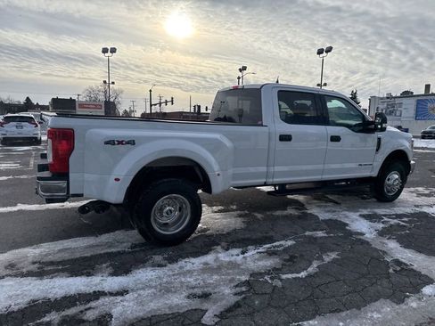 Used 2018 Ford F350 XLT image 11