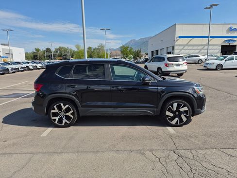 Certified 2023 Volkswagen Taos SEL AWD/4WD image 2
