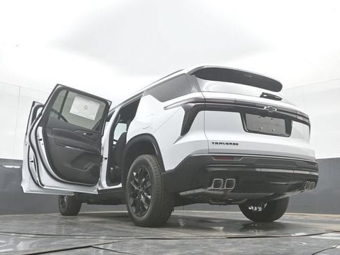 New 2026 Chevrolet Traverse LT w/ Midnight/Sport Edition FWD image 55