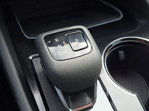 Used 2024 Nissan Rogue SL w/ SL Premium Package image 23