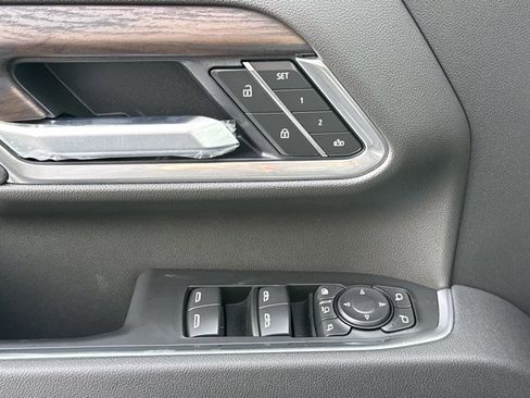 New 2026 GMC Sierra 2500 SLT w/ SLT Premium Package image 18