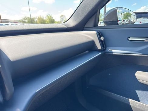 New 2025 Volvo EX30 Plus w/ Protection Package Premier image 23
