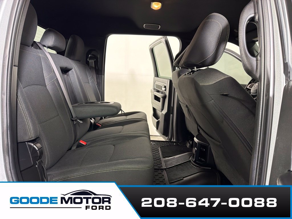 Used 2022 RAM 2500 Big Horn w/ Level C Equiment Group AWD/4WD image 23