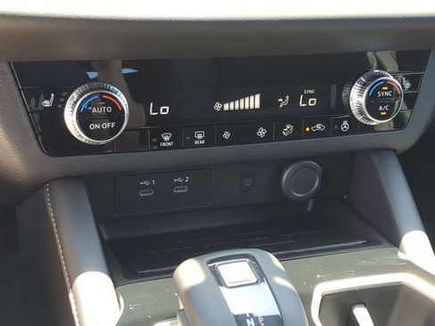 New 2026 Mitsubishi Outlander LE FWD image 26