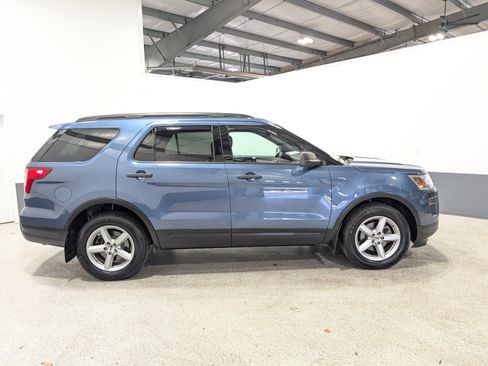Used 2018 Ford Explorer 4WD image 2