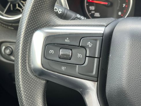 Used 2025 Chevrolet Blazer LT image 27