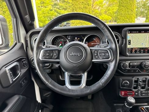 Used 2021 Jeep Wrangler Unlimited Rubicon 4xe w/ Cold Weather Group AWD/4WD image 9