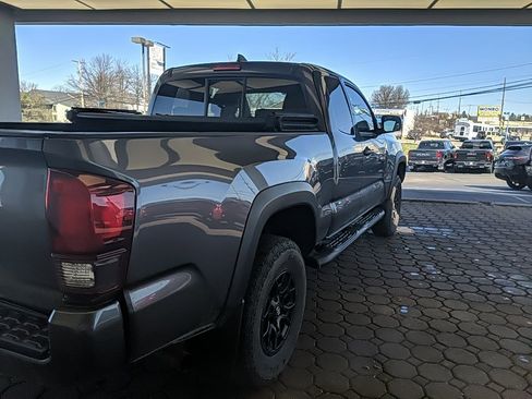 Used 2019 Toyota Tacoma SR w/ SX Package image 6