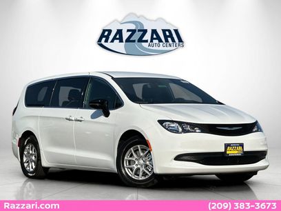 New 2025 Chrysler Voyager LX