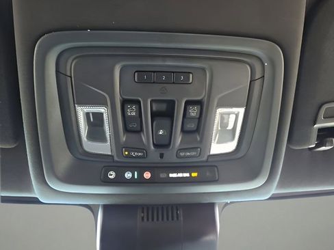 Used 2025 GMC Sierra 1500 Denali Ultimate AWD/4WD image 36