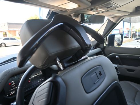 Used 2021 Land Rover Defender 90 First Edition image 45