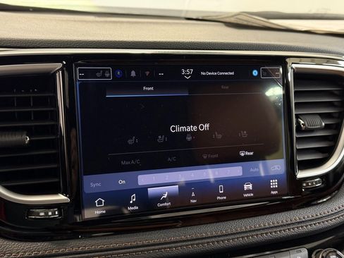 New 2026 Chrysler Pacifica Pinnacle w/ Trailer Tow Group image 30