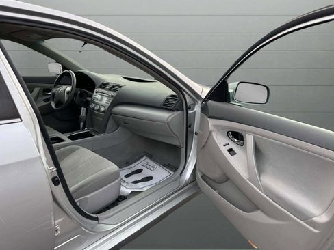 Used 2009 Toyota Camry image 19