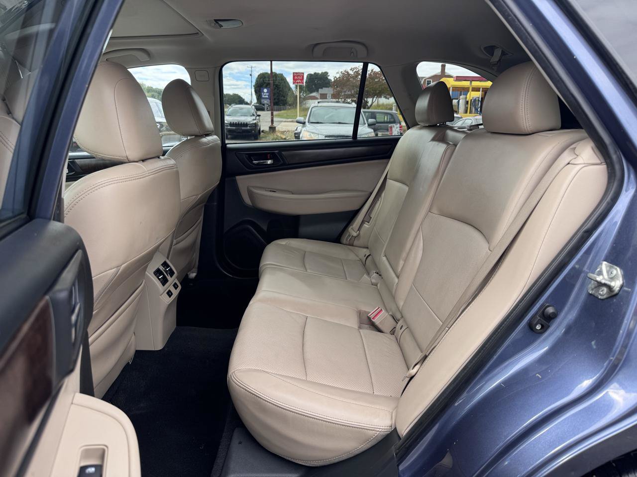 Used 2015 Subaru Outback 2.5i Limited AWD/4WD image 12