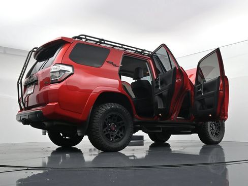 Used 2023 Toyota 4Runner TRD Off-Road Premium w/ Moonroof Package AWD/4WD image 43