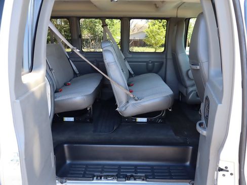 Used 2016 Chevrolet Express 3500 LT w/ LT Preferred Equipment Group RWD image 15