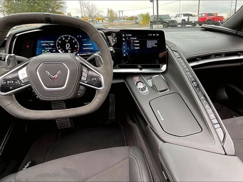 Used 2024 Chevrolet Corvette Stingray Premium Conv w/ Z51 Performance Package image 14