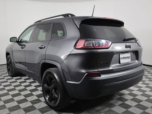 Used 2020 Jeep Cherokee Latitude Plus image 4