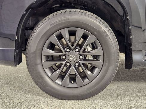 Used 2023 Lexus GX 460 Premium w/ Premium Package AWD/4WD image 13