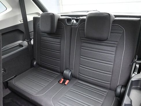 Used 2022 Volkswagen Tiguan S FWD image 27